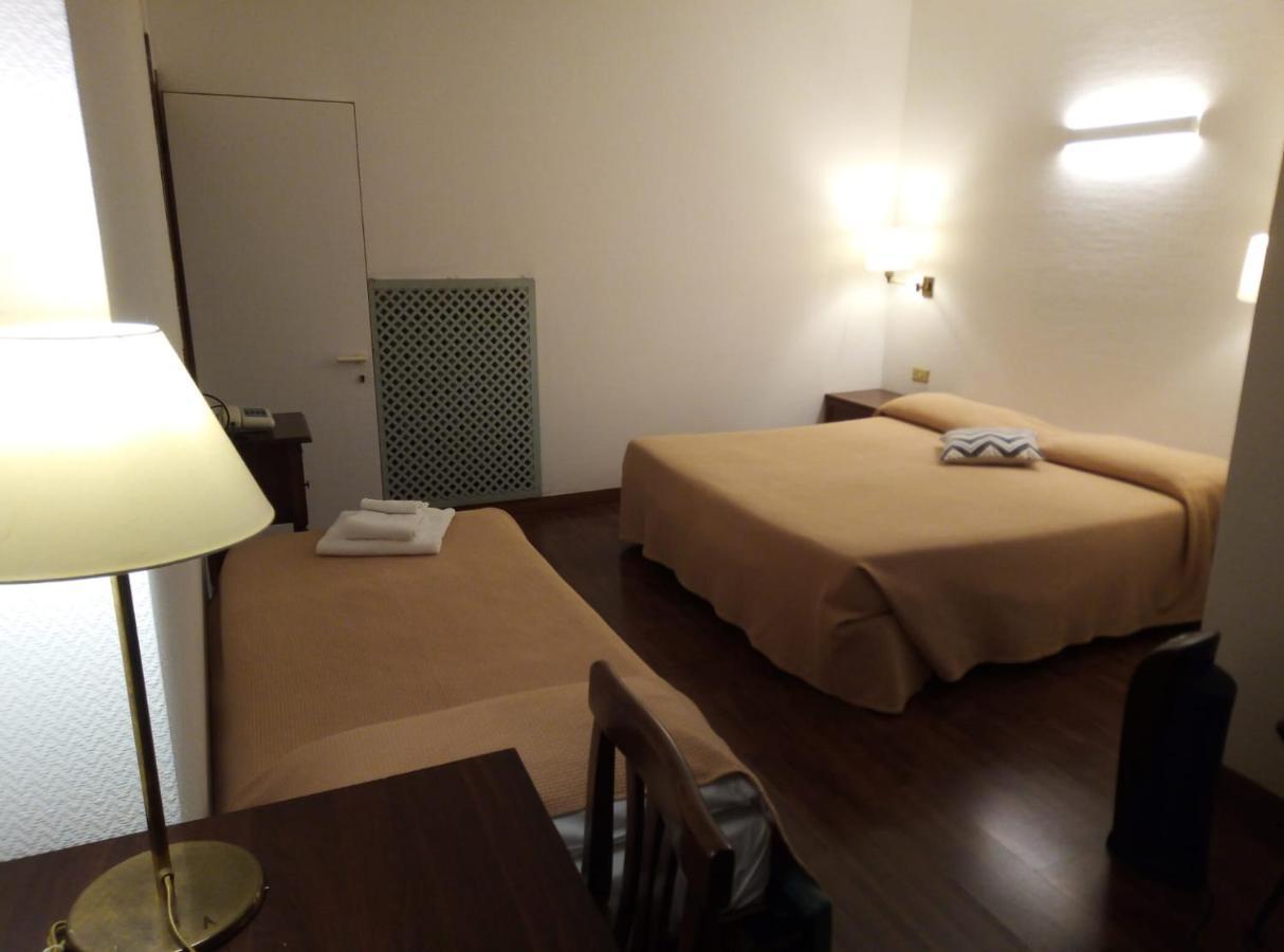 Hotel Arcadia Macerata Exterior photo