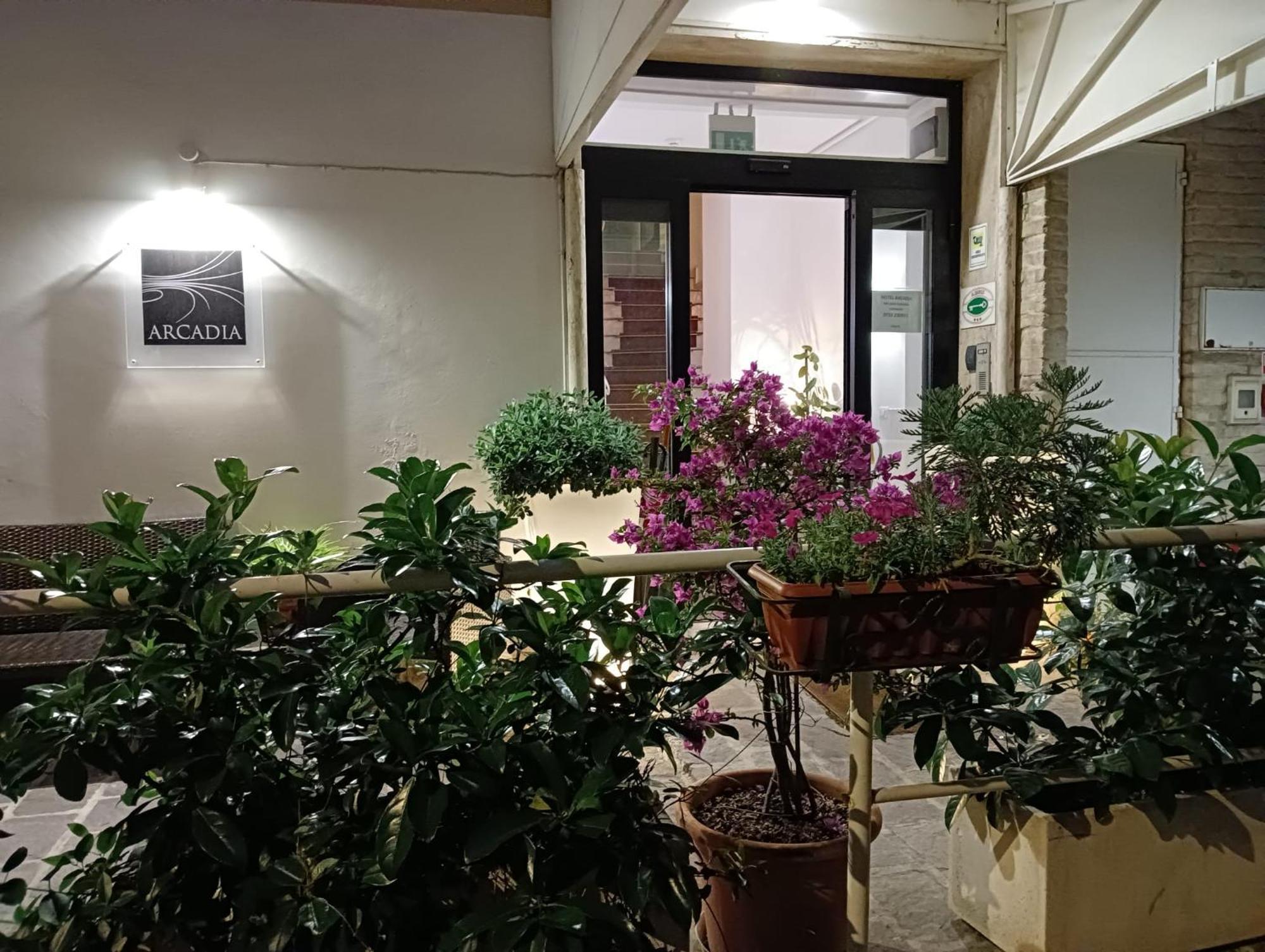 Hotel Arcadia Macerata Exterior photo