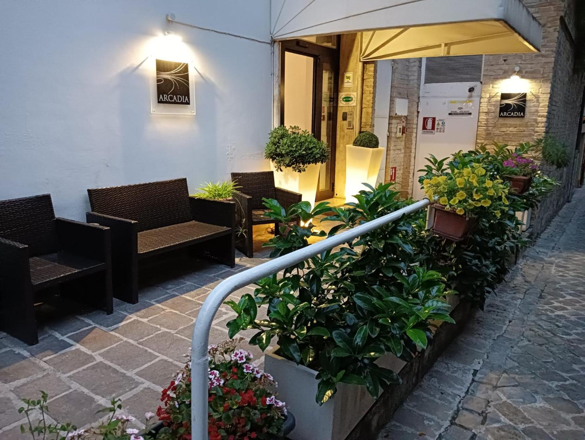 Hotel Arcadia Macerata Exterior photo